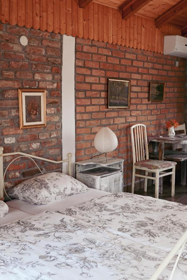 Studio Apartment Romeo Velika Gorica Exterior photo